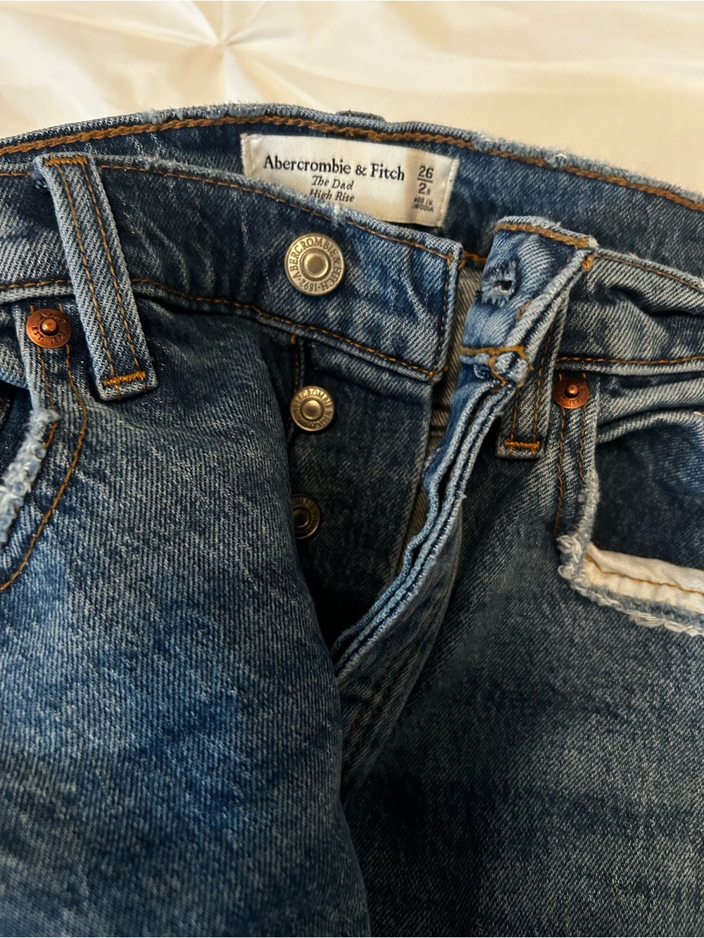 Abercrombie & Fitch Distressed Dad High-Rise Jeans. Size 26/2. - Picture 12 of 16